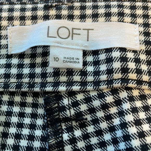 LOFT black + white checked pants. Size 10. 58% cotton. Like new condition. Nice! - Picture 2 of 5